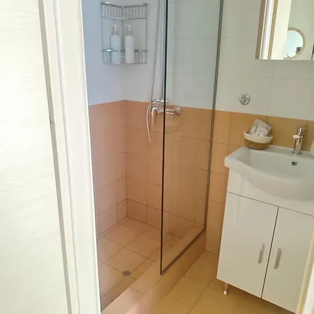 Apartament Nicol's Ermupoli